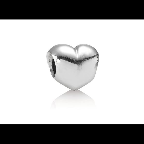 Pandora big smooth heart charm retired - Picture 4 of 4